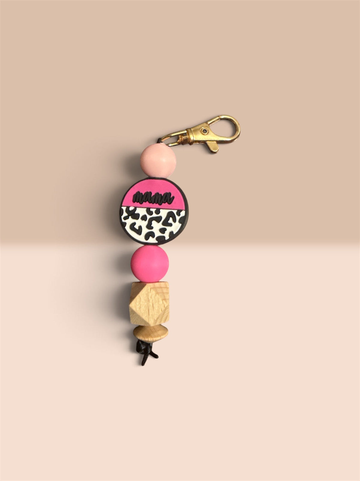 HANDMADE CUSTOM MAMA AND MOM THEMED BEADED KEYCHAINS | MAKE THE PERFECT GIFT